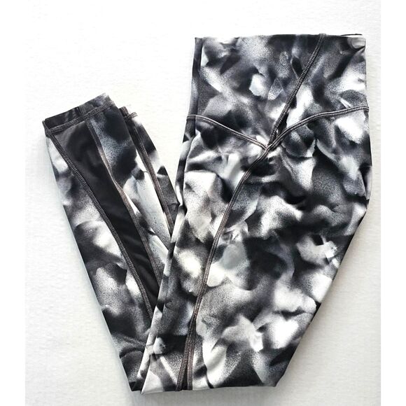 Lululemon Train Times 7/8 Pant 25" | Blush Blossom| Size 6 Like New - Picture 3 of 10